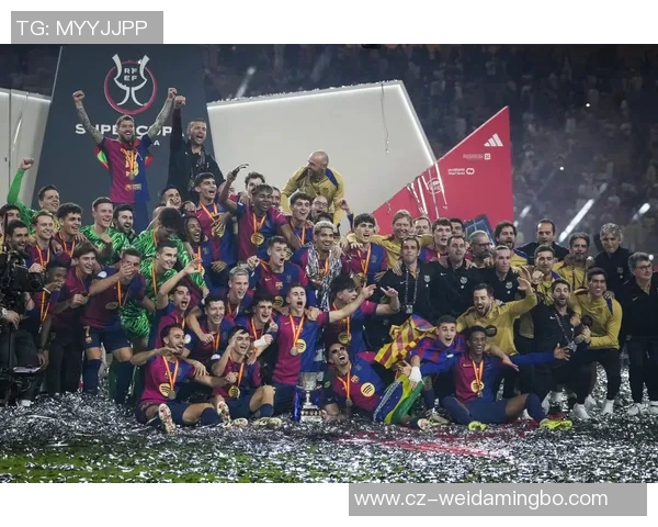 百大足球巨星全景图鉴 探秘球场传奇与荣耀瞬间